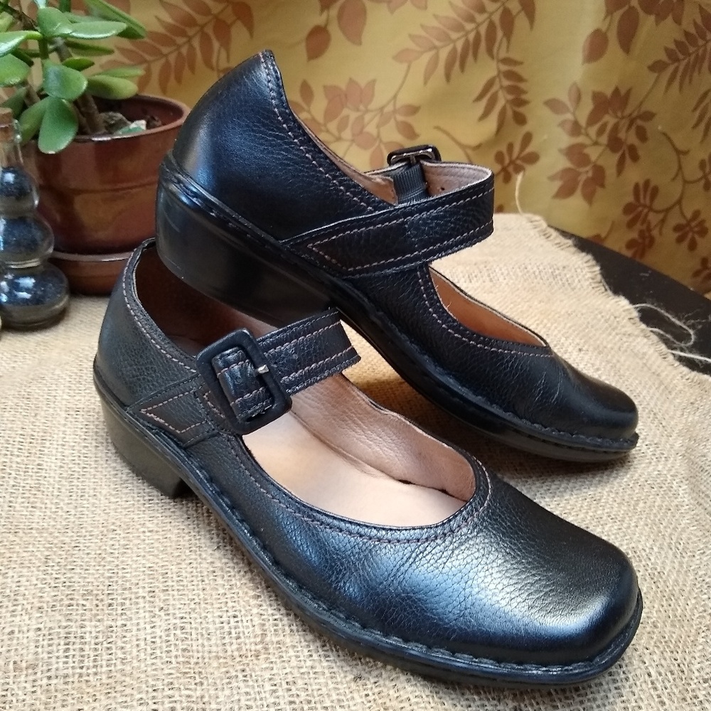 Clark's Artisan Collection Mary Janes